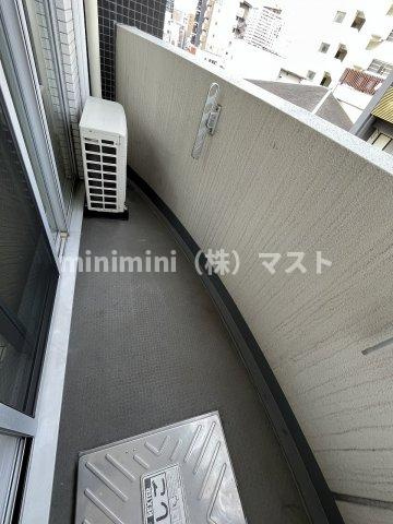 インボイス難波南レジデンスのバルコニー