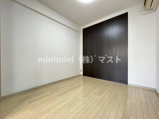 インボイス難波南レジデンスの洋室