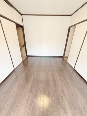 【居間・リビング】 | アビタシオン浅草 | 洋室