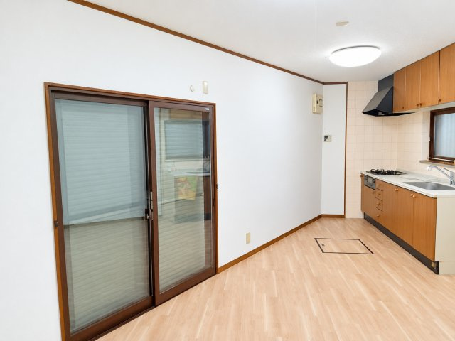 柏原市旭ヶ丘４丁目の居間・リビング
