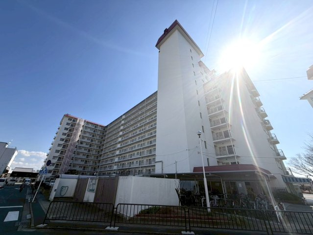 桂川ハイツ1号館の外観|≪些細なことでもご相談ください！≫
地元に詳しいスタッフにもご相談可能！
短時間のご見学＆ご相談も受付中！
