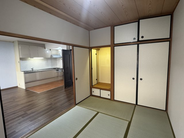 泉南市樽井４丁目　中古戸建の玄関