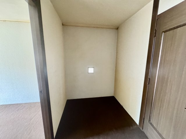 泉南市樽井４丁目中古戸建の内装|980万円の魅力的な価格に加え、即入居可能な一邸