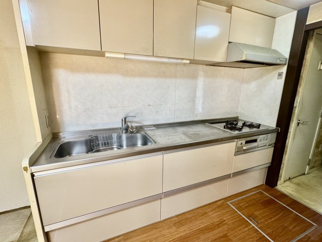 泉南市樽井４丁目中古戸建のキッチン|初めてのマイホームにもおすすめの一邸です