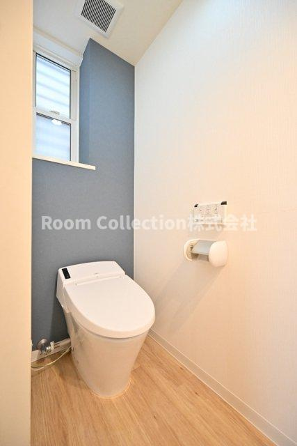 新宿7丁目戸建のトイレ