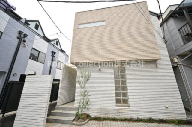 新宿7丁目戸建の外観