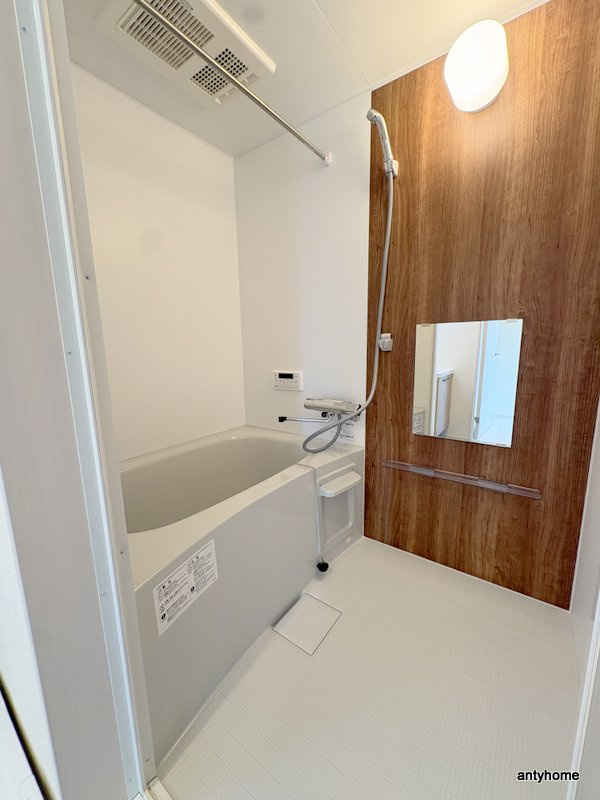 ハーモニーテラス港晴　仲介手数料無料の浴室