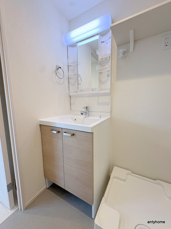 ハーモニーテラス港晴　仲介手数料無料の洗面所