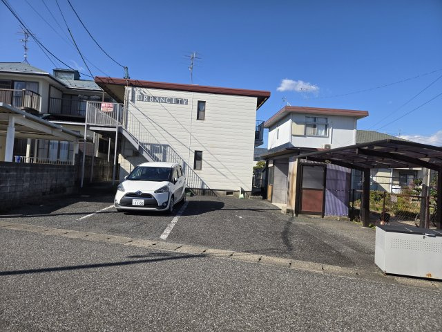アーバンシティの駐車場