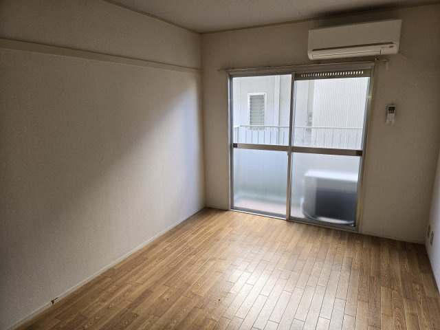 アーバンシティの居間・リビング