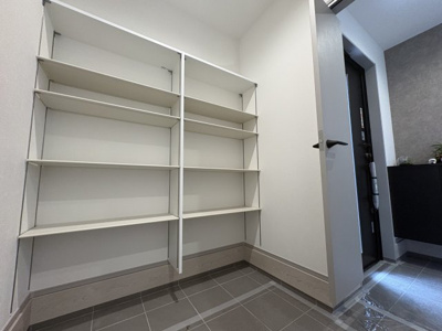 【収納】 | 建物完成！ご案内可能です＼緑に包まれたのんびり暮らしが叶う／タマタウン那珂川山田1号地 | シューズクローク