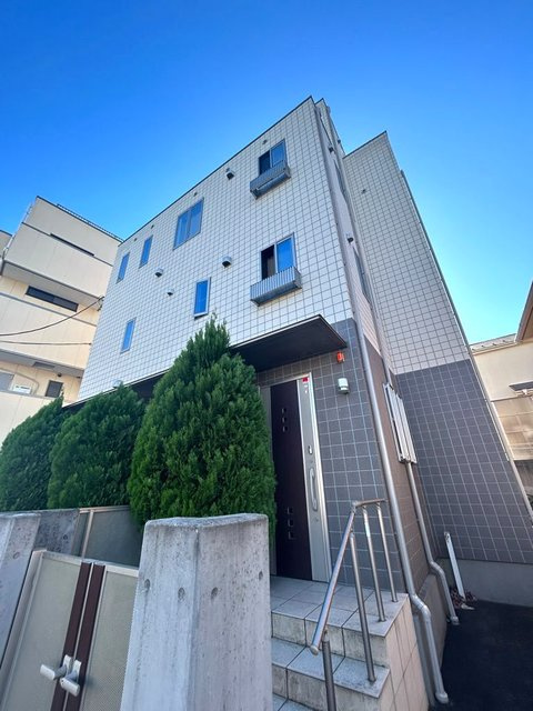 コンフォート・イーズの外観|★最寄駅は特急停車駅なので通勤・通学便利★