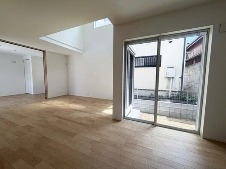 市川市北方３丁目３１５②の居間・リビング|建築施工例
