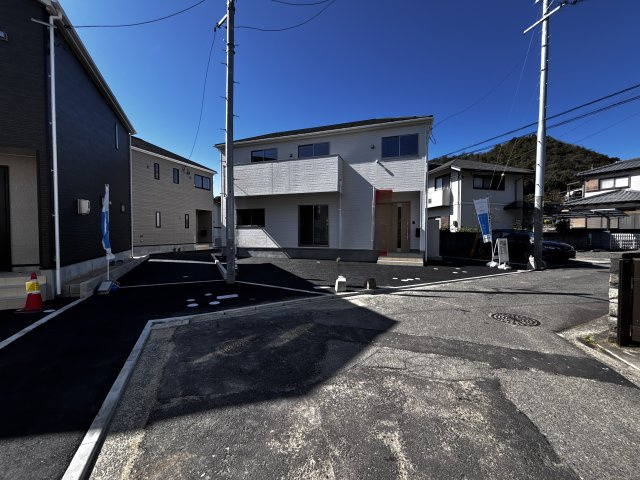 新築戸建　可部8丁目(No.１／No.4)の前面道路含む現地写真