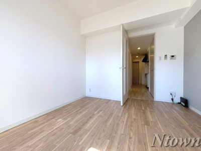 【居間・リビング】 | サンフィールド | こちらのリビングで趣味の時間をお楽しみください