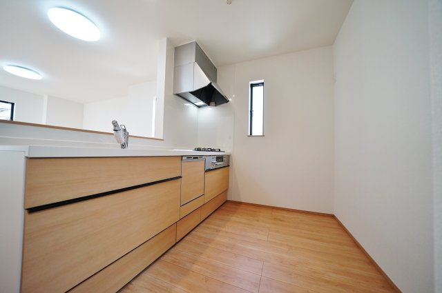 【横浜市西区東久保町26-16全3棟新築戸建て】★仲介手数料無料★（富士見台小学校・岩井原中学校）のキッチン