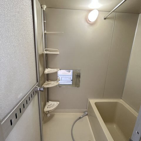 登別市千歳町4丁目5-22戸建の浴室|ゆったり過ごせるお風呂です