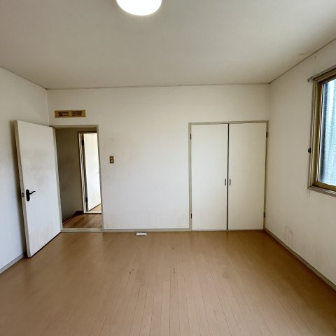 登別市千歳町4丁目5-22戸建の洋室|個人の部屋や寝室として使える洋室です