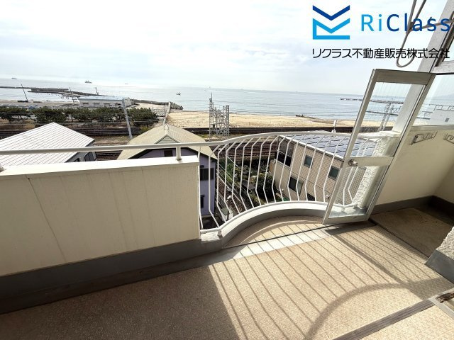 須磨浦ビラーのバルコニー|陽当たり良好なバルコニーです
