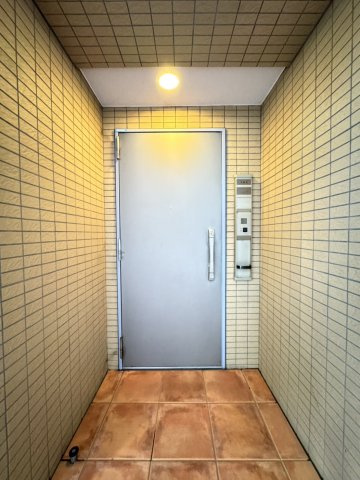 板橋区小茂根4丁目　ベルハイム小竹向原　新規フルリノベーション済の玄関