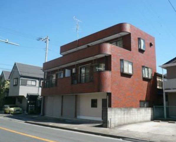 エース市川の外観
