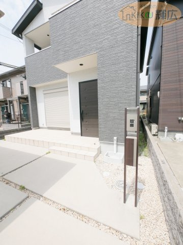 姫路市飾磨区今在家北2丁目　中古戸建の玄関