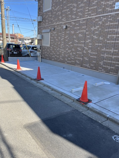 リッシュ旭町の駐車場