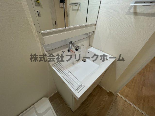 小金井市本町３丁目のアパートの洗面所