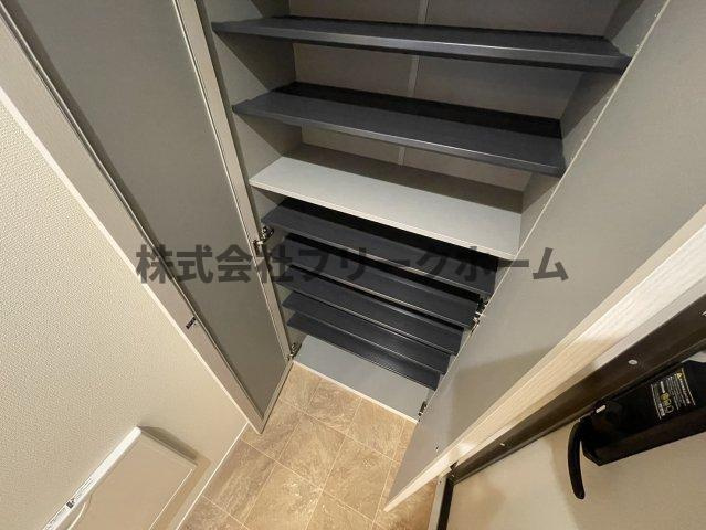 小金井市本町３丁目のアパートの収納