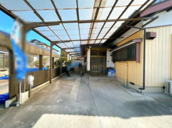 ひたちなか市大字東石川　中古戸建の駐車場