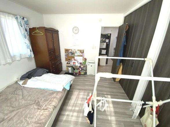 大網白里市南横川　中古戸建の洋室|令和2年11月築 4LDK平屋 敷地約99坪 駐車5台可能 リビング約17帖 上下水 浴室暖房付