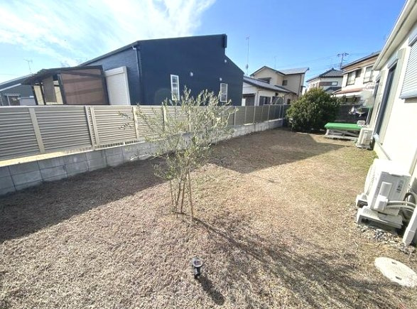 大網白里市南横川　中古戸建の庭|令和2年11月築 4LDK平屋 敷地約99坪 駐車5台可能 リビング約17帖 上下水 浴室暖房付