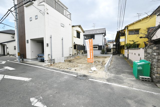 ファーストタウン伊丹市堀池2丁目新築一戸建て｜2SLDK＋駐車1台の外観|小中学校が徒歩10分圏内でお子様の通学の際も安心です。物件の詳細などお気軽にお問い合わせください。