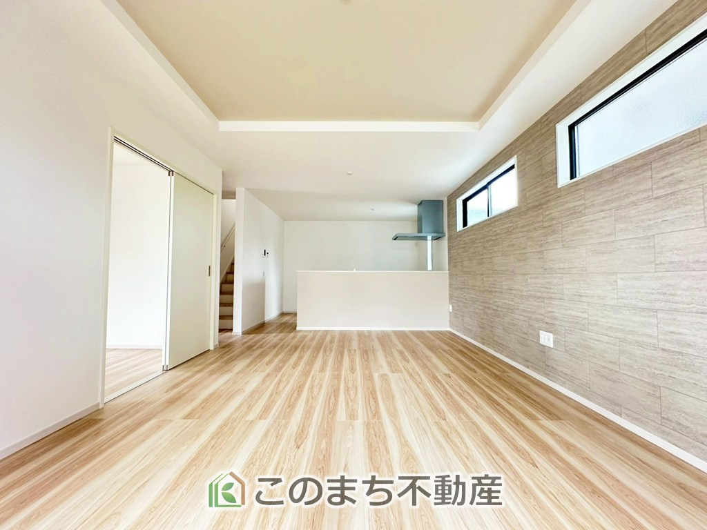 リガーレ宇都宮市双葉5期の居間・リビング|オープンでのびやかな空間を生み出す、こだわりの広がりとゆとり。家族と過ごす時間を大切にしたい方にぴったりの明るくゆとりある住空間です。
