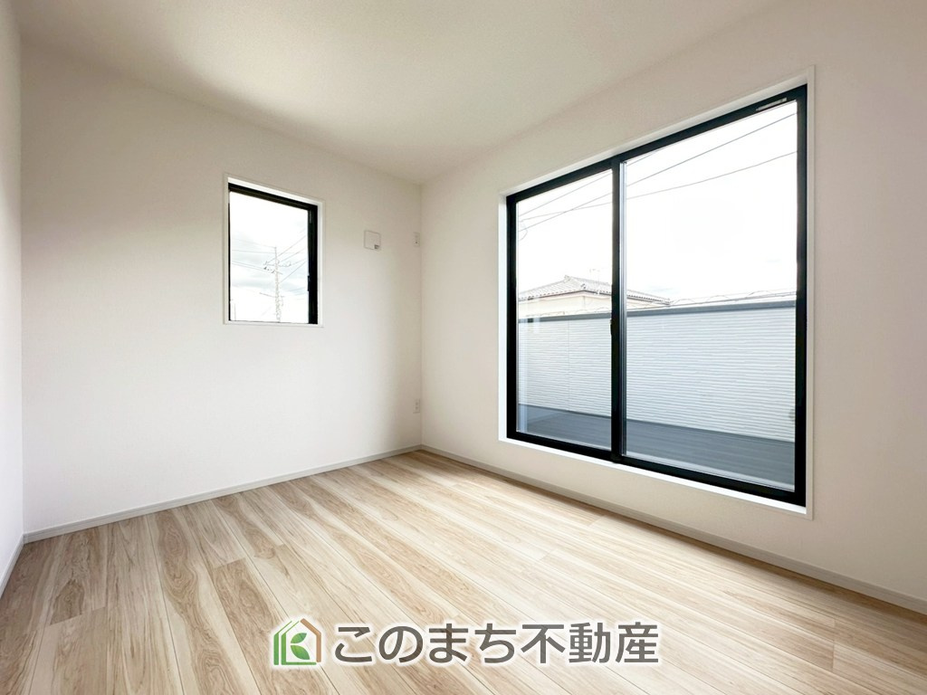 リガーレ宇都宮市双葉5期の洋室|一人ひとりの大切なプライベート空間。ゆとりある広さで、一人の時間をゆったりと過ごせる安らぐお部屋になるはずです。
