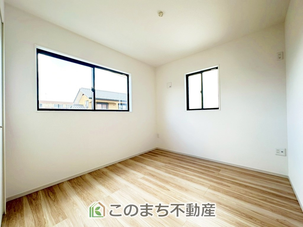 リガーレ宇都宮市双葉5期の洋室|居室のサッシにはペアガラスを採用しております。高い断熱性による省エネと結露対策に有効です。
