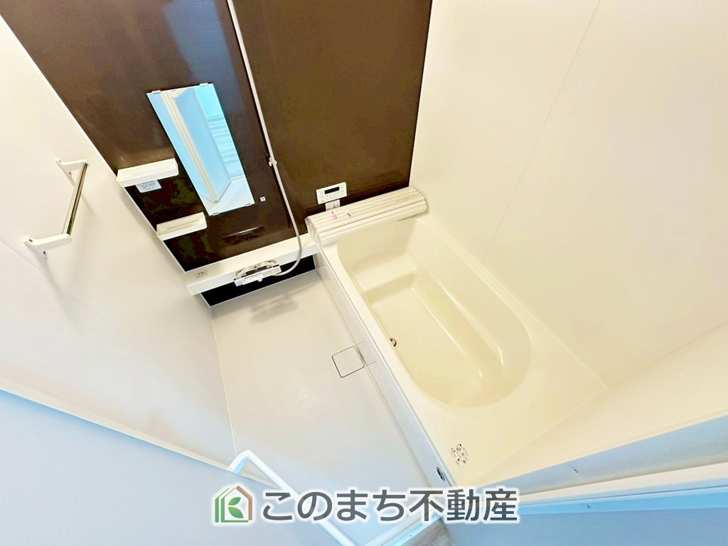 リガーレ宇都宮市双葉5期の浴室|"ゆったり１坪バスには換気・乾燥・暖房機能付き！！
大人も足を伸ばせるゆったり浴槽！！
ご家族皆さんで入っても、一人でゆっくり入っても一日の疲れを癒してくれるお風呂です！！"
