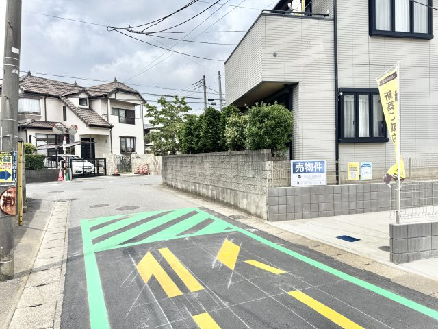 千葉市稲毛区山王町全２棟【現地販売会】の前面道路含む現地写真
