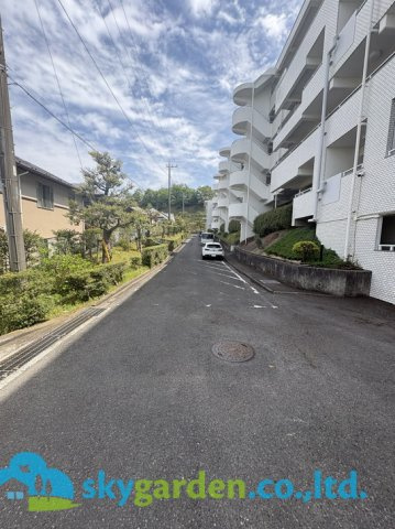 ガーデンハイツ鎌倉玉縄の駐車場