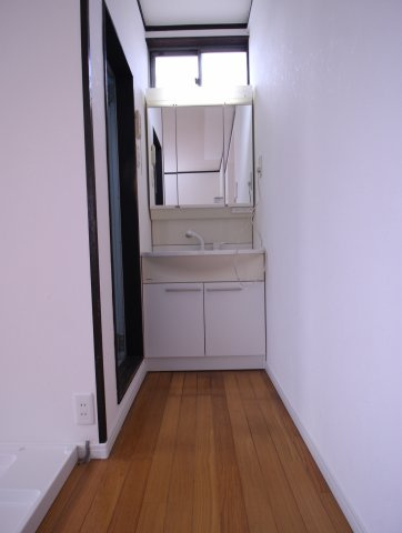 【独立洗面台】 | 伊加賀本町　戸建 | 洗面化粧台になります。