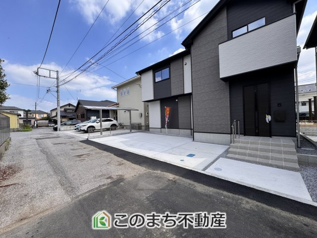 リガーレ宇都宮市双葉5期の前面道路含む現地写真|前面道路は交通量が少なく、運転が苦手な方でも落ち着いて出し入れ出来ます☆
