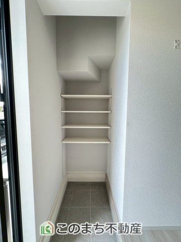 リガーレ宇都宮市双葉5期の収納|玄関にはシューズボックスはもちろん、大きな荷物も収納出来るシューズクロークもございます♪
