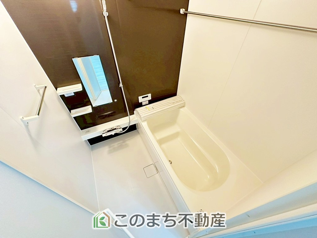 リガーレ宇都宮市双葉5期の浴室|"ゆったり１坪バスには換気・乾燥・暖房機能付き！！
大人も足を伸ばせるゆったり浴槽！！
ご家族皆さんで入っても、一人でゆっくり入っても一日の疲れを癒してくれるお風呂です！！"
