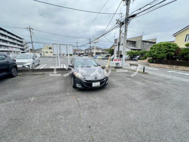 パルハイム２０００の駐車場|高崎、前橋のお部屋探しはエンドスケープまで！お客様の理想お聞かせ下さい♪