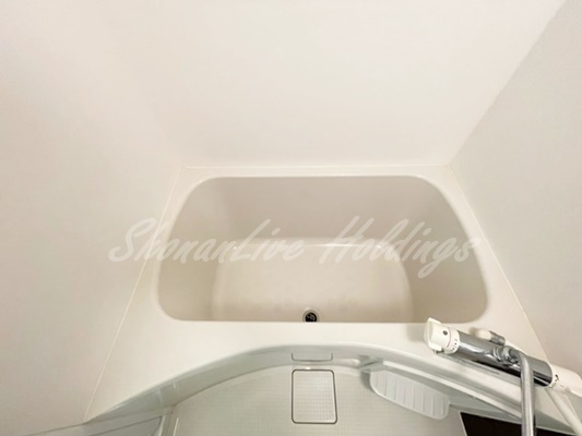 藤沢市鵠沼海岸１丁目の賃貸マンションの浴室