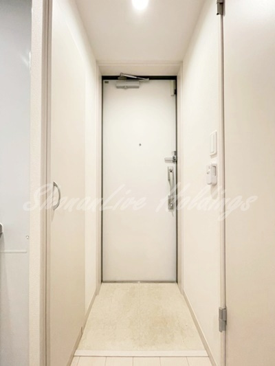 藤沢市鵠沼海岸１丁目の賃貸マンションの玄関|お履き物が多い方にもおすすめ♪