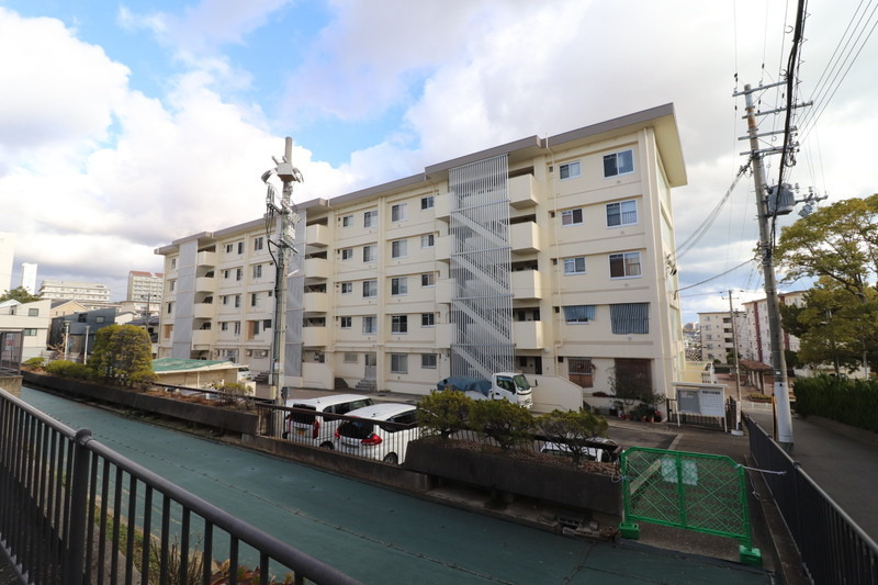 朝霧住宅の外観