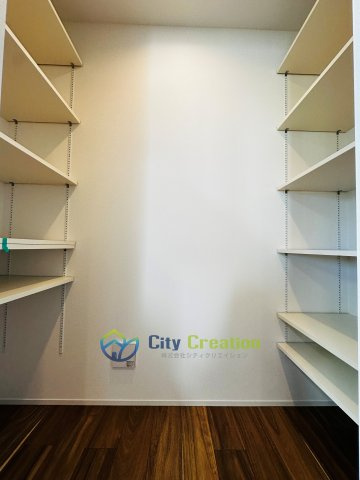 藤沢市片瀬山１丁目　新築戸建　全2棟の収納