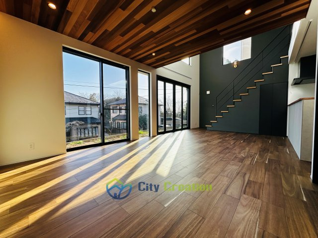 藤沢市片瀬山１丁目　新築戸建　全2棟の居間・リビング