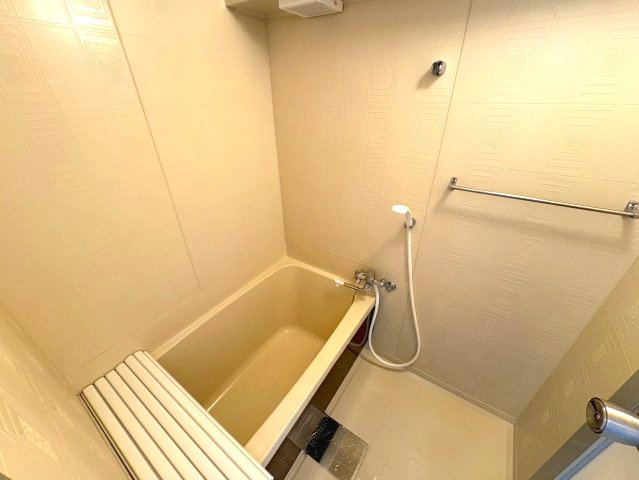 旭マンションの浴室
